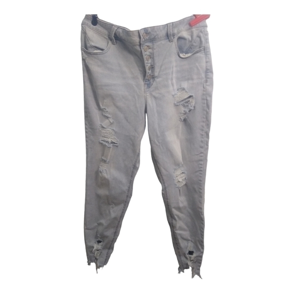 𝅺MAURICES Light Wash Button Closure Destructed Raw Hem Size XL Regular - Picture 1 of 5